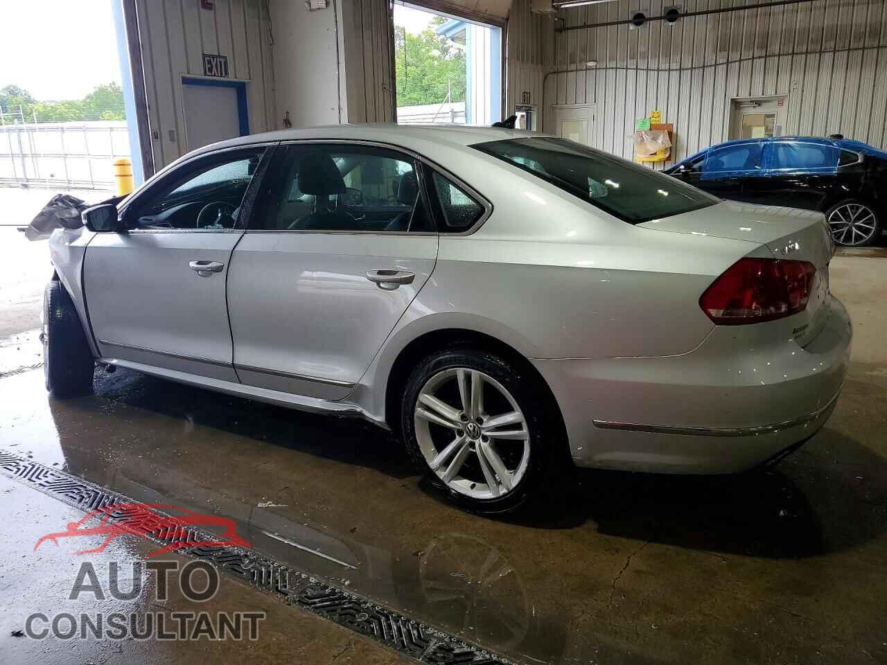 VOLKSWAGEN PASSAT 2013 - 1VWCN7A30DC040421
