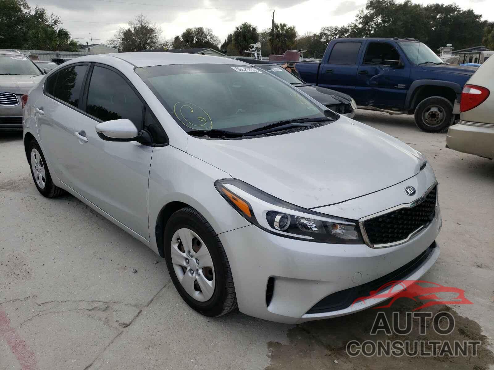 KIA FORTE 2018 - 3KPFK4A74JE213338