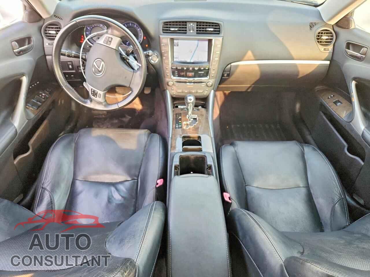 LEXUS IS 2012 - JTHCF5C25C5056057