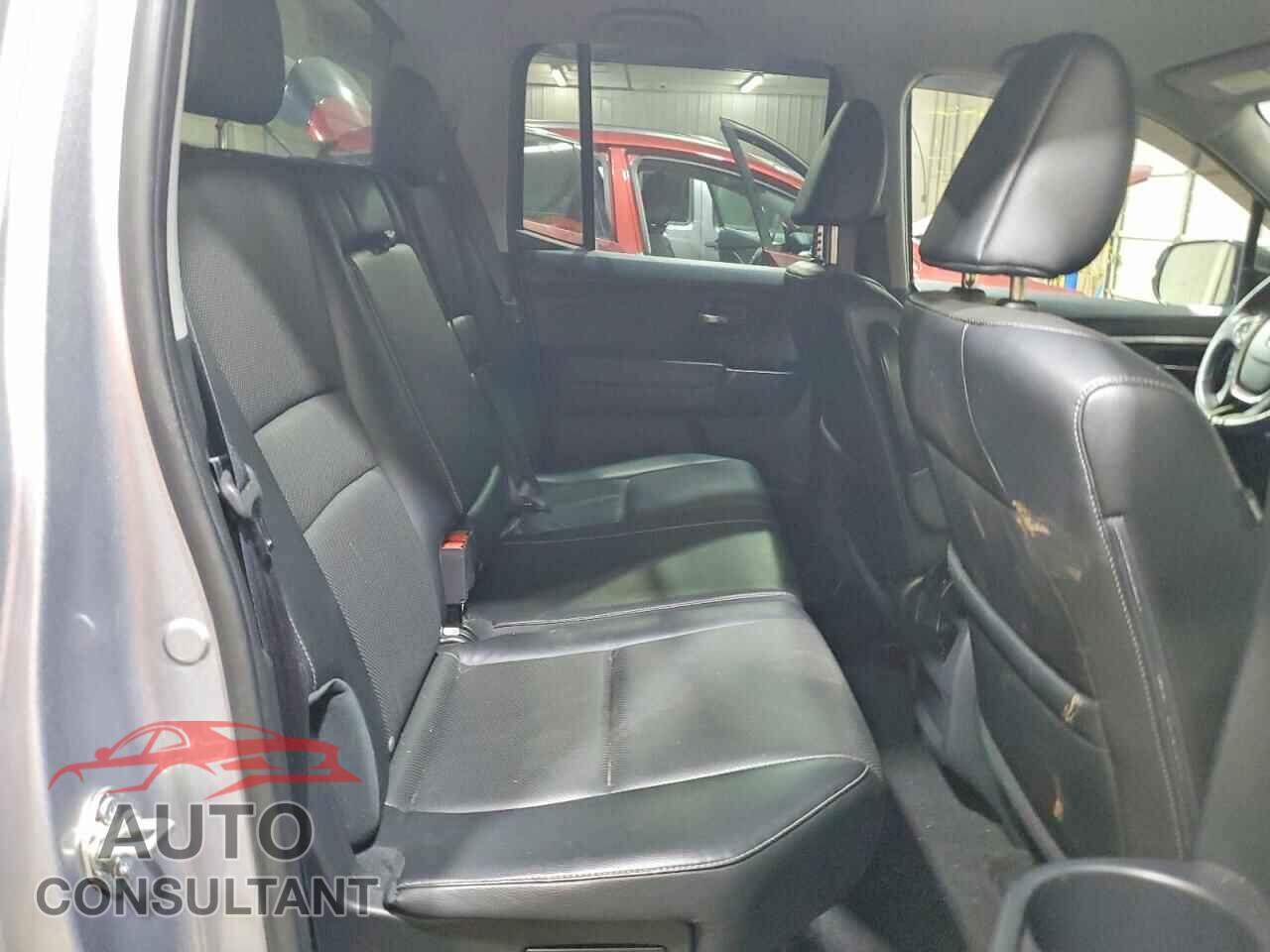 HONDA RIDGELINE 2017 - 5FPYK3F63HB014361