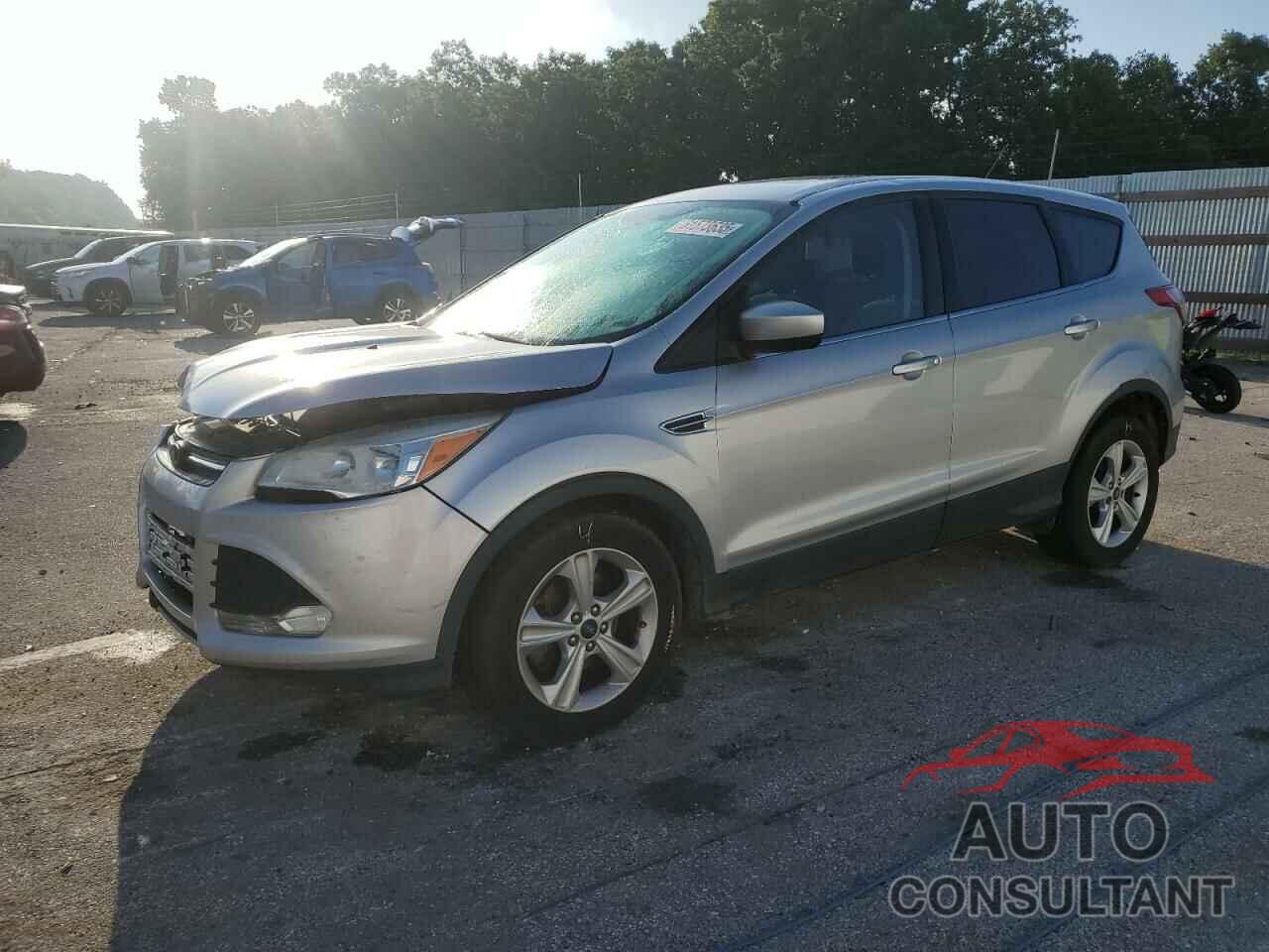 FORD ESCAPE 2015 - 1FMCU0G9XFUA67868