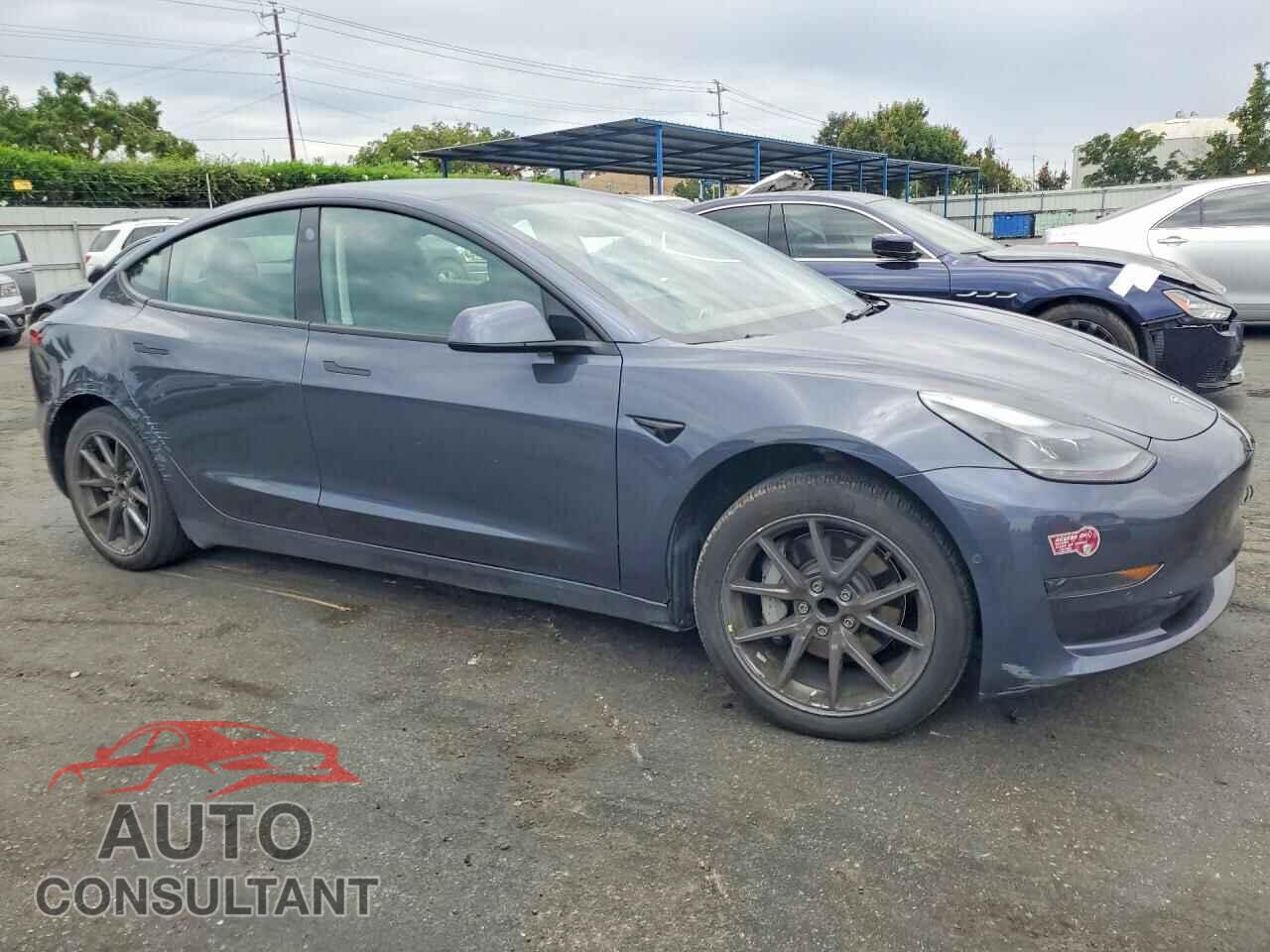 TESLA MODEL 3 2022 - 5YJ3E1EA3NF233675