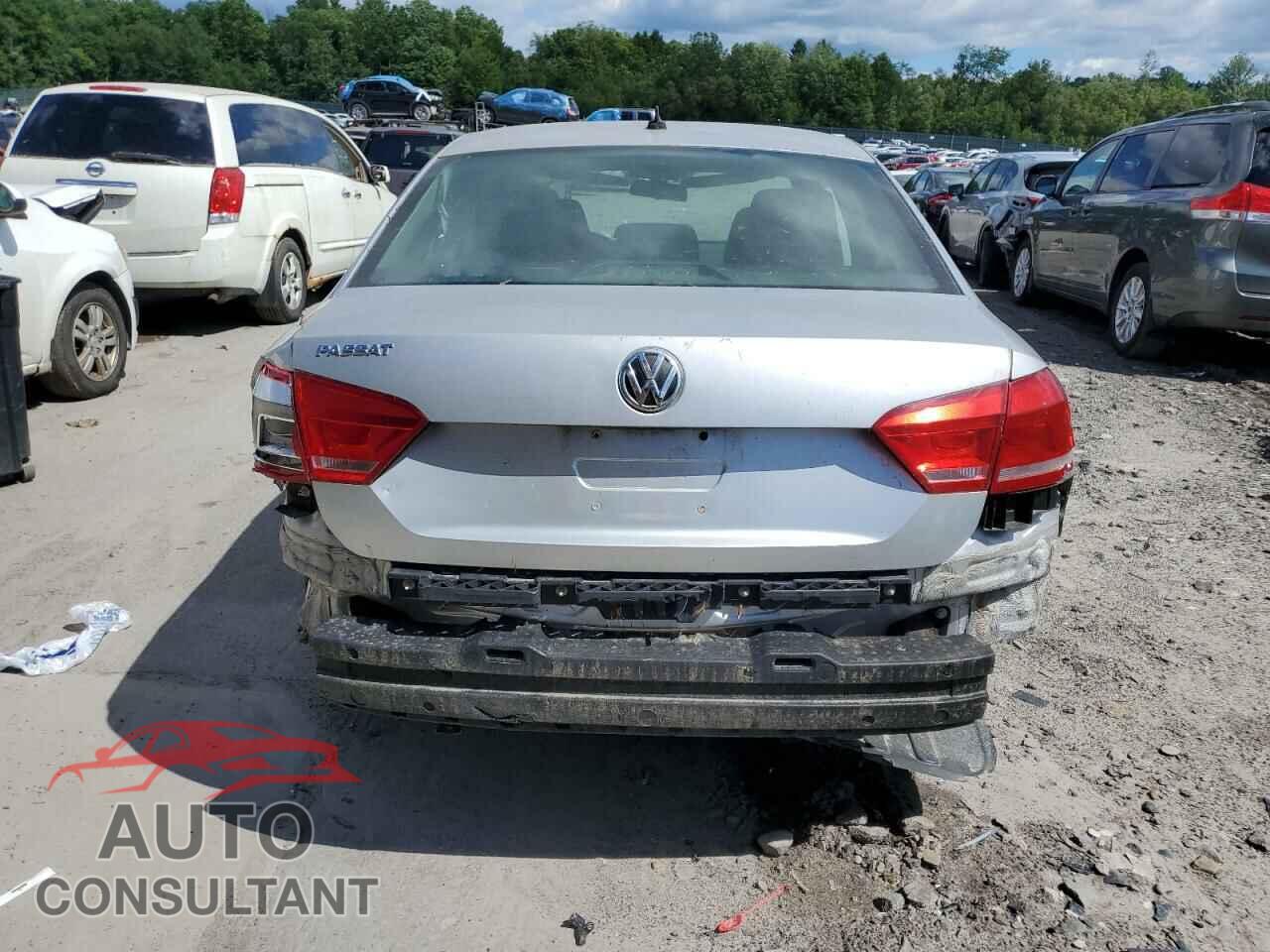 VOLKSWAGEN PASSAT 2012 - 1VWAP7A33CC082422