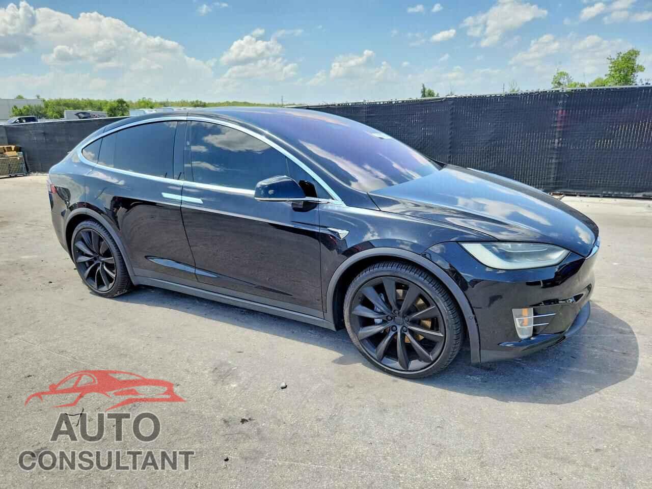TESLA MODEL X 2018 - 5YJXCBE23JF120499