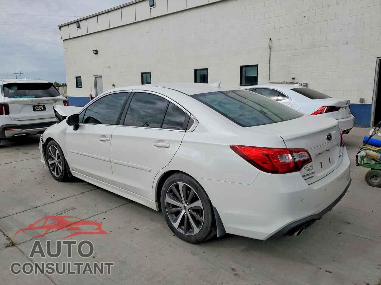 SUBARU LEGACY 2019 - 4S3BNAN65K3018461
