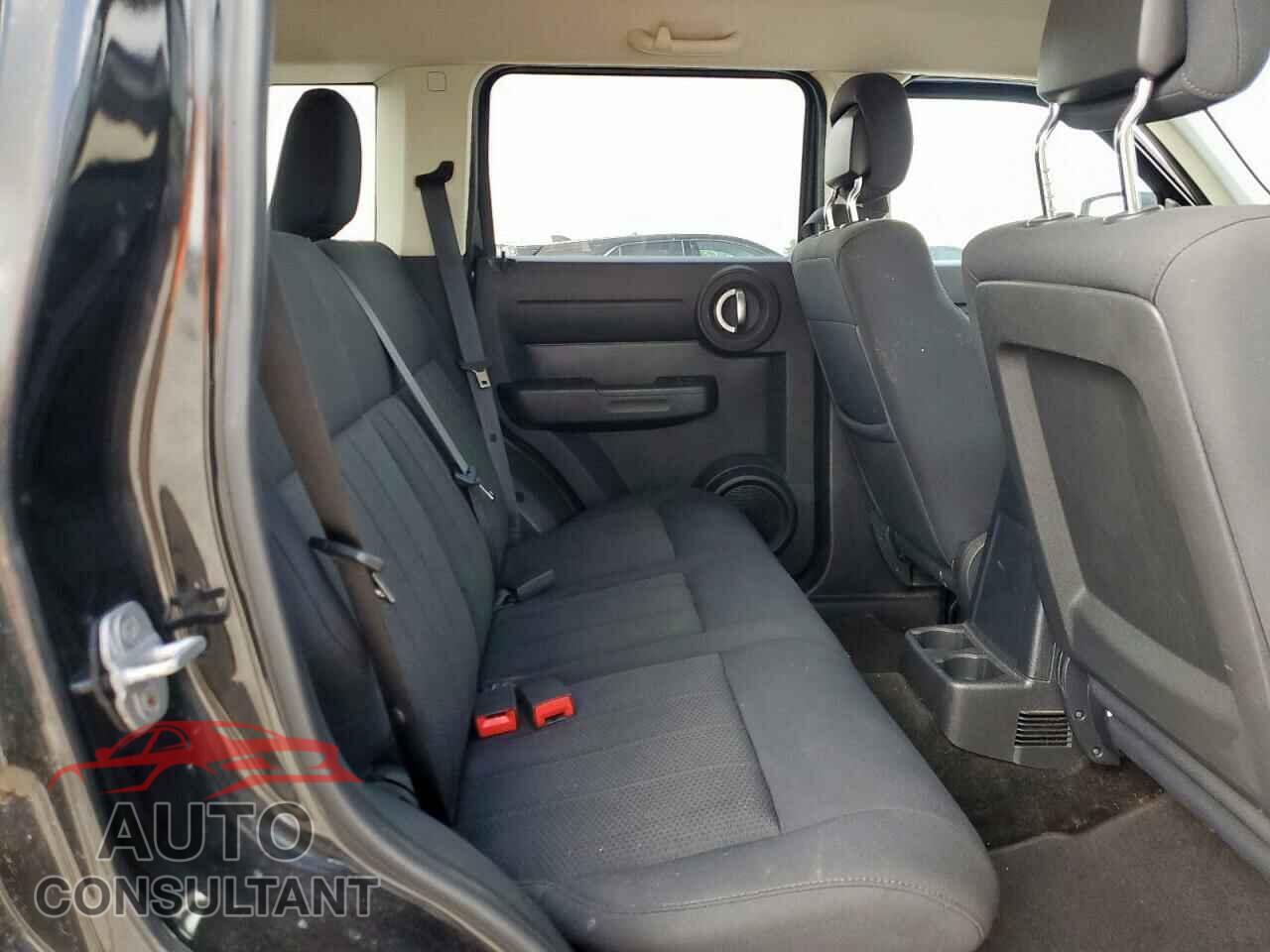 DODGE NITRO 2011 - 1D4PT4GK2BW572811