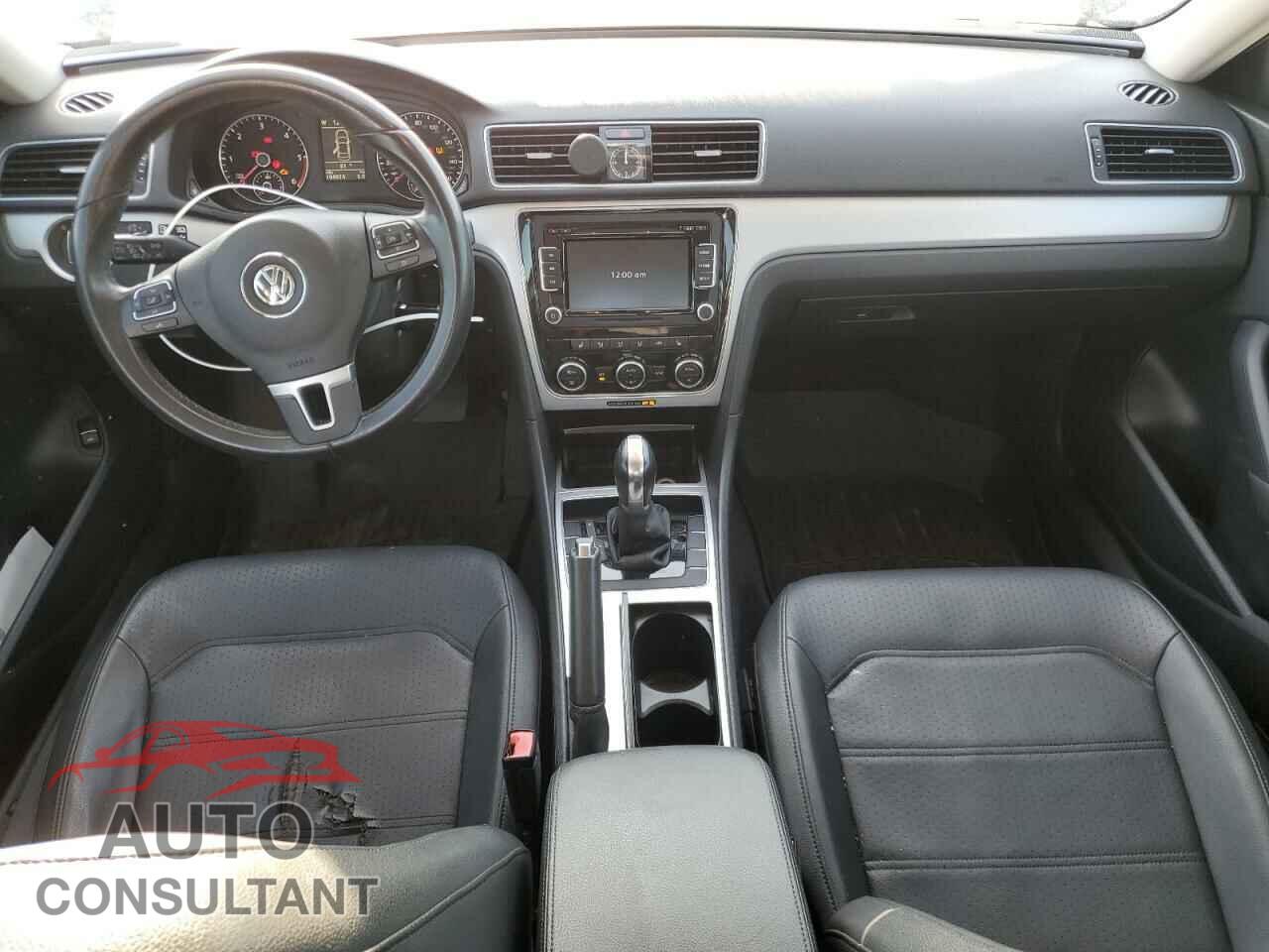 VOLKSWAGEN PASSAT 2012 - 1VWBN7A34CC033742