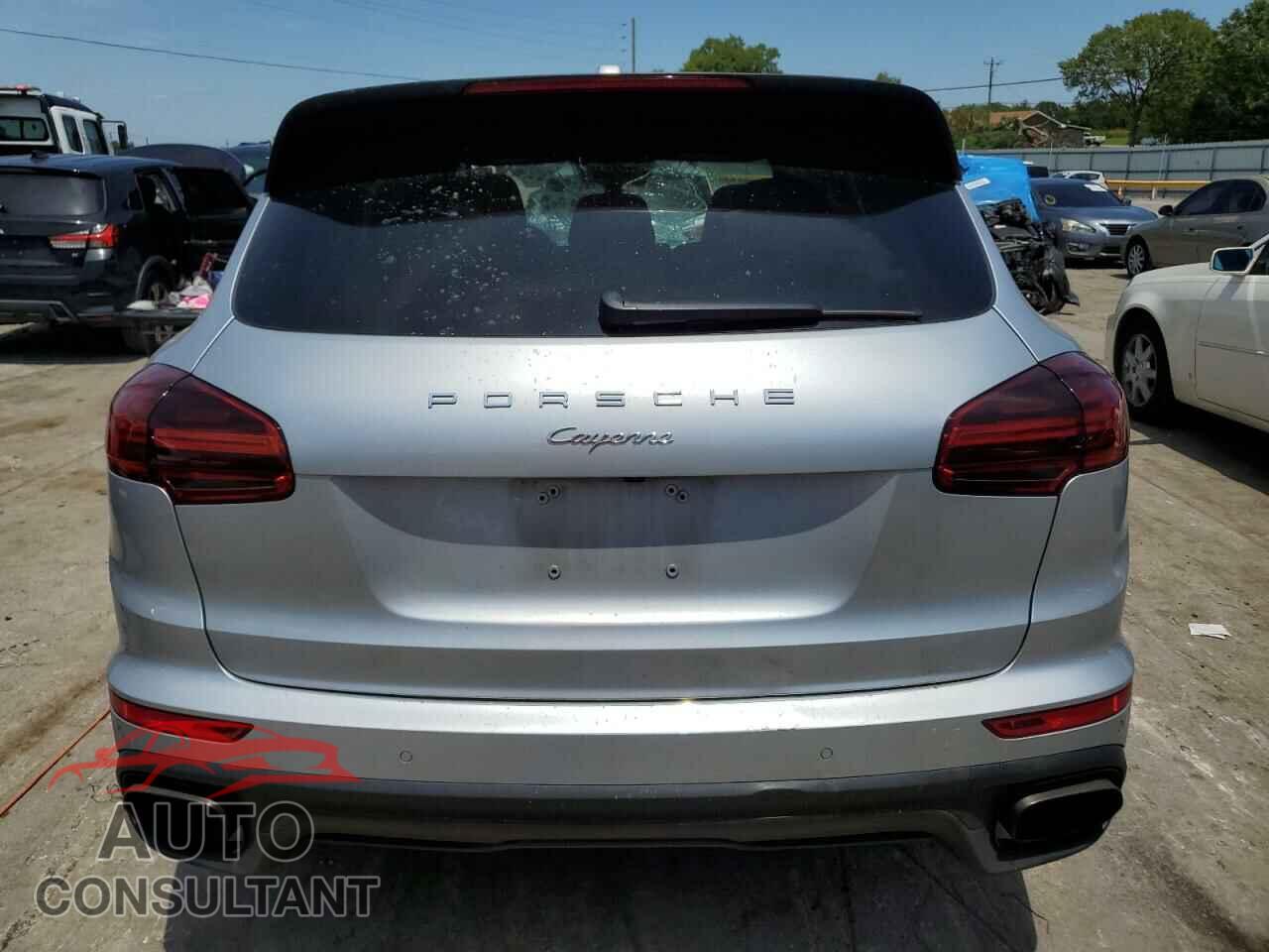 PORSCHE CAYENNE 2016 - WP1AA2A2XGKA10898