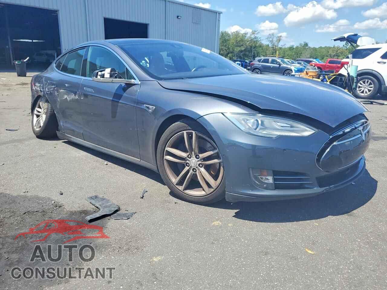 TESLA MODEL S 2014 - 5YJSA1H19EFP60476
