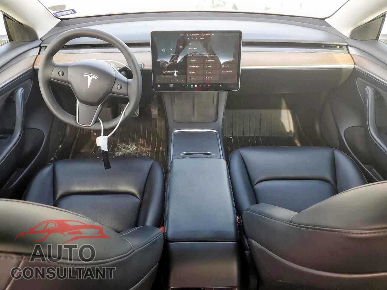 TESLA MODEL 3 2021 - 5YJ3E1EA5MF092803