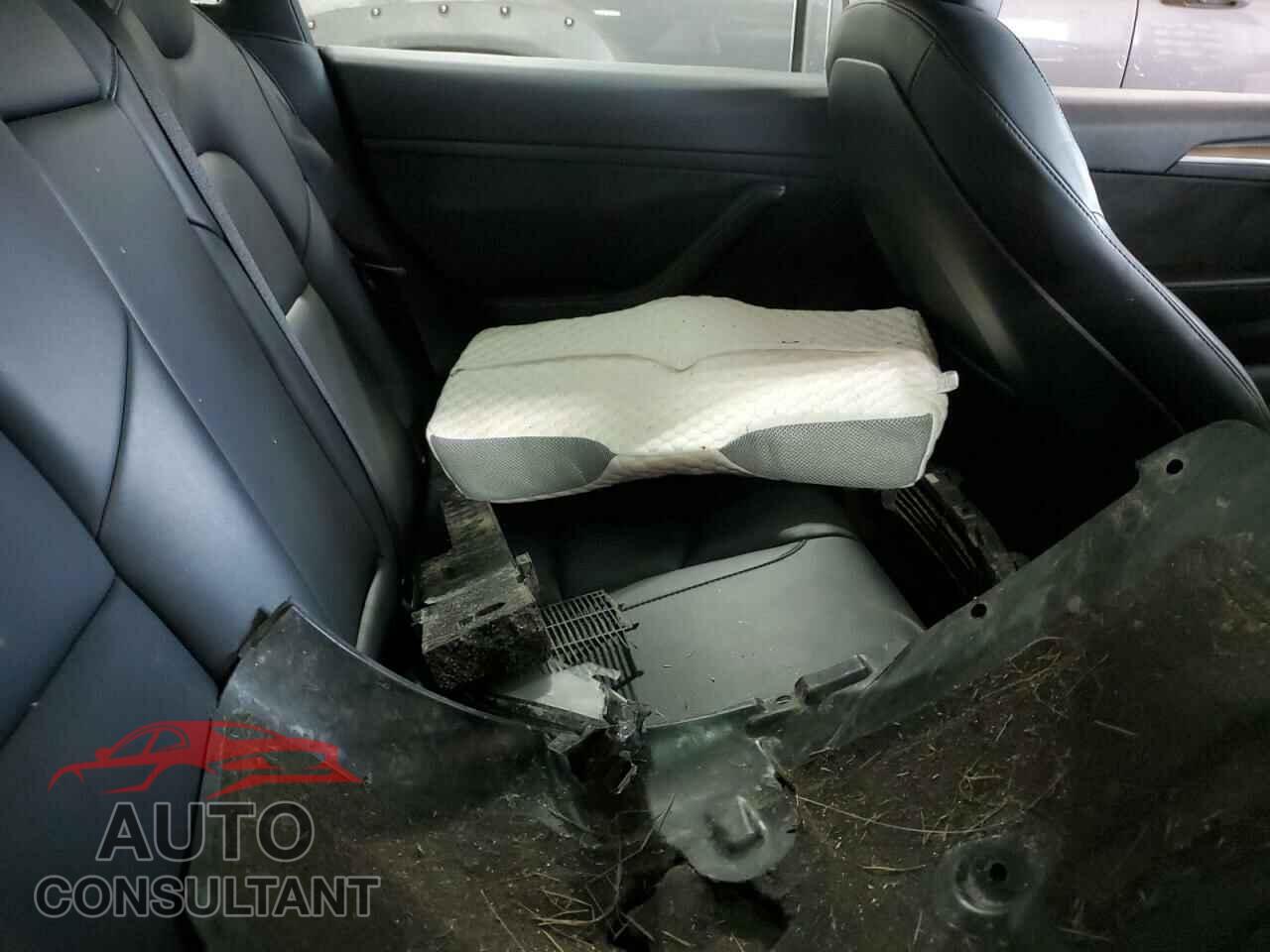 TESLA MODEL 3 2022 - 5YJ3E1EA3NF372396