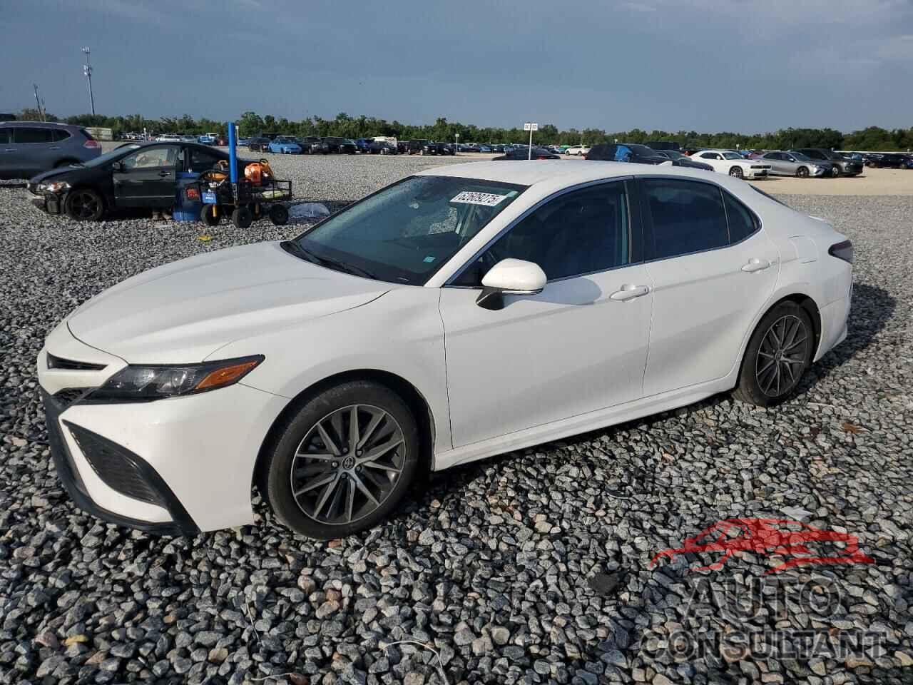 TOYOTA CAMRY 2024 - 4T1G11AK7RU867673