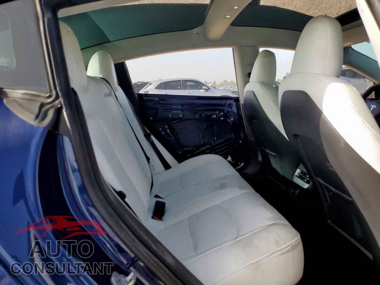 TESLA MODEL 3 2023 - 5YJ3E1EA7PF492530