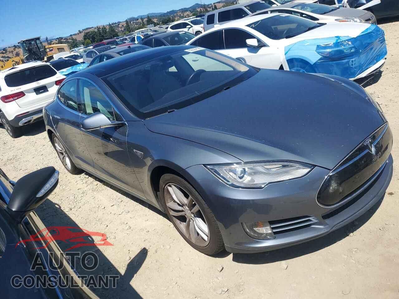 TESLA MODEL S 2013 - 5YJSA1AG9DFP04034