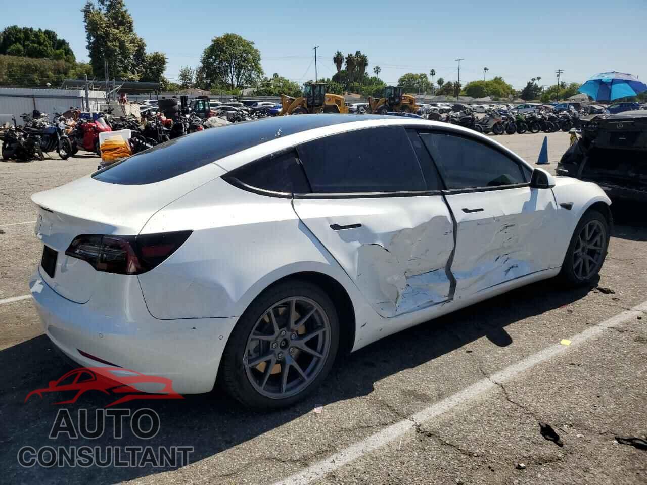 TESLA MODEL 3 2022 - 5YJ3E1EA5NF195463