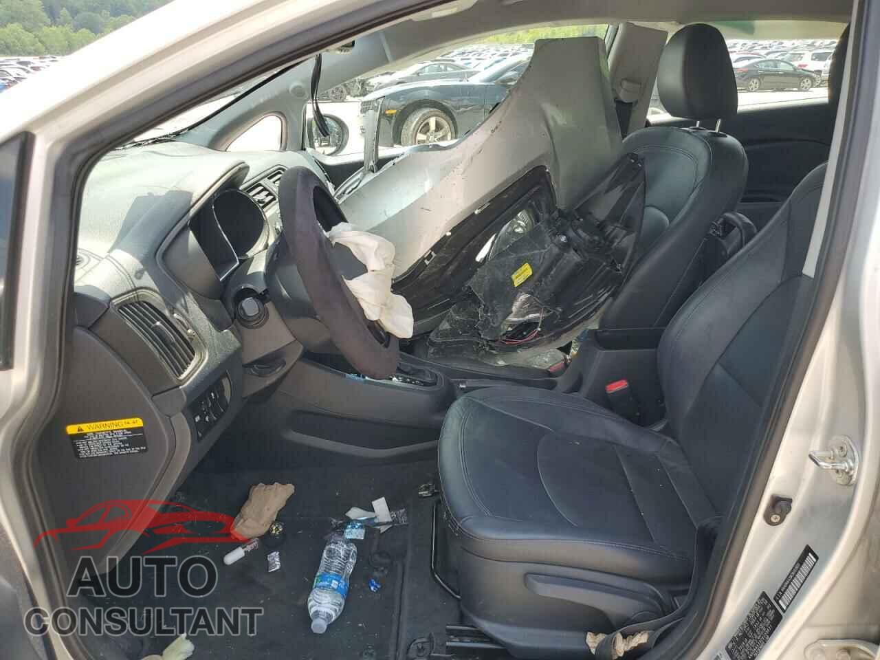 KIA RIO 2012 - KNADN4A39C6055631