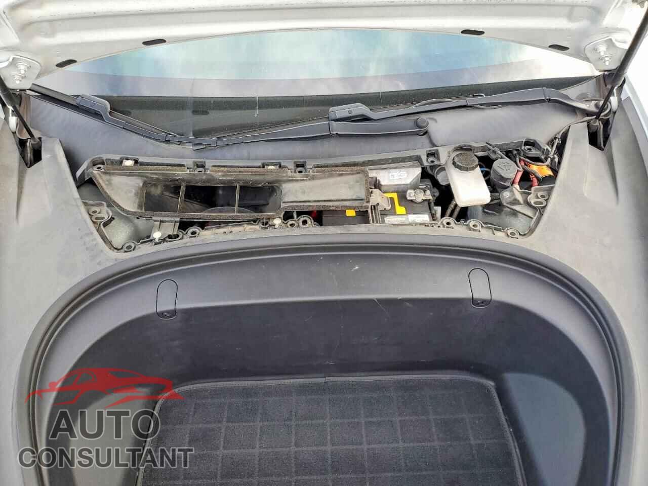 TESLA MODEL 3 2018 - 5YJ3E1EA3JF018498