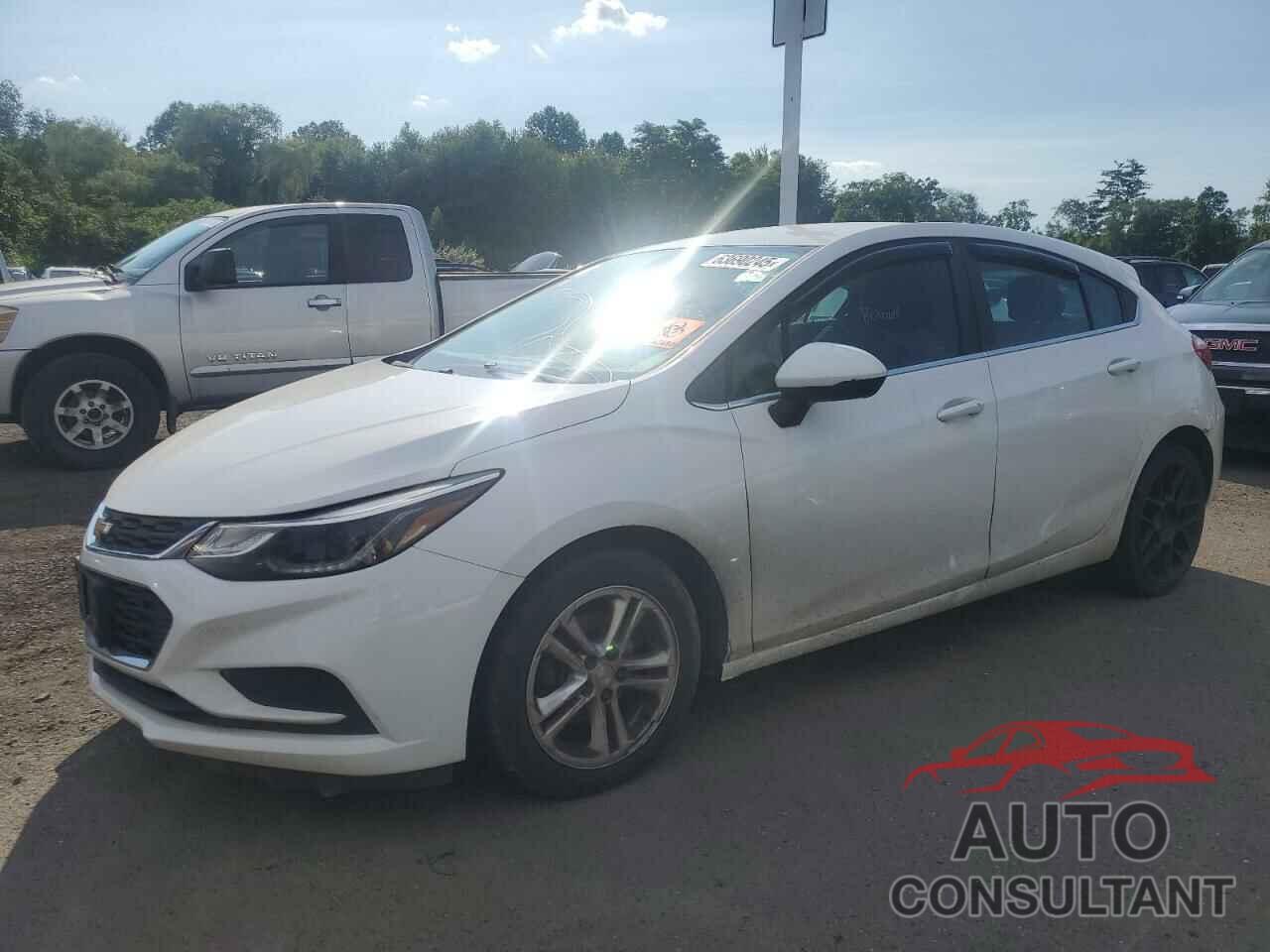 CHEVROLET CRUZE 2018 - 3G1BE6SM8JS570618