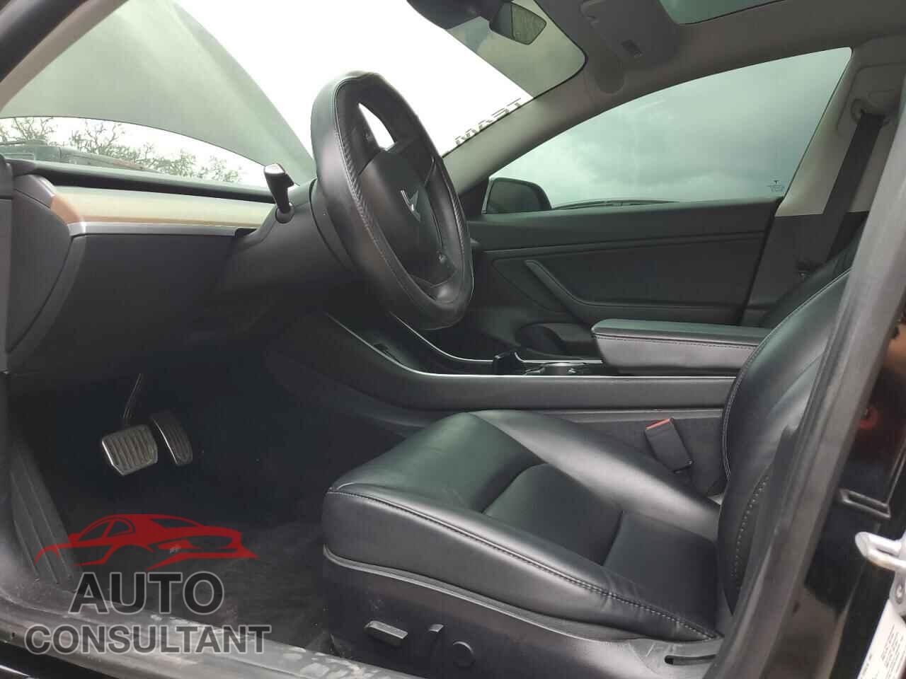 TESLA MODEL 3 2019 - 5YJ3E1EA5KF447269