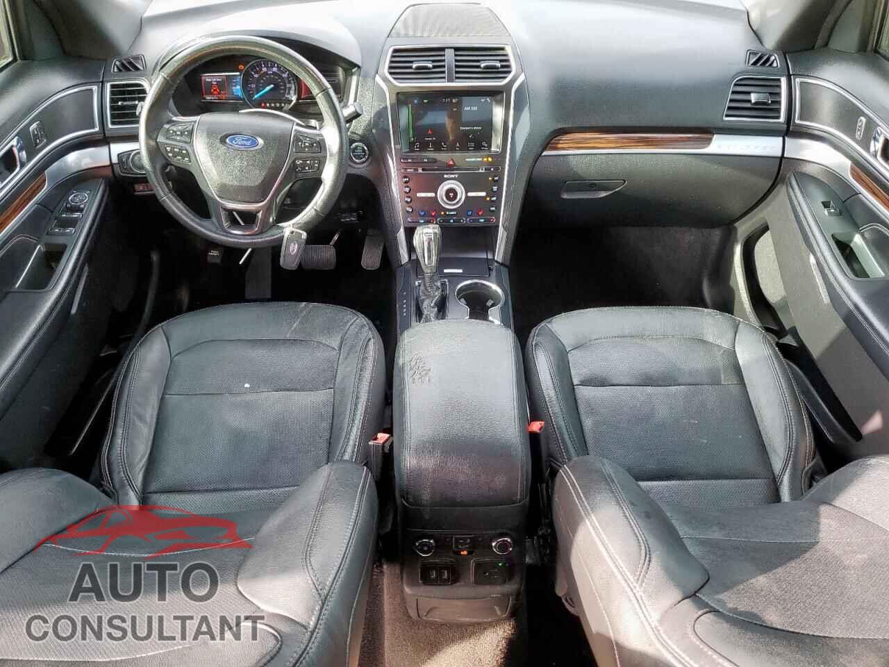 FORD EXPLORER 2018 - 1FM5K7F85JGB99220