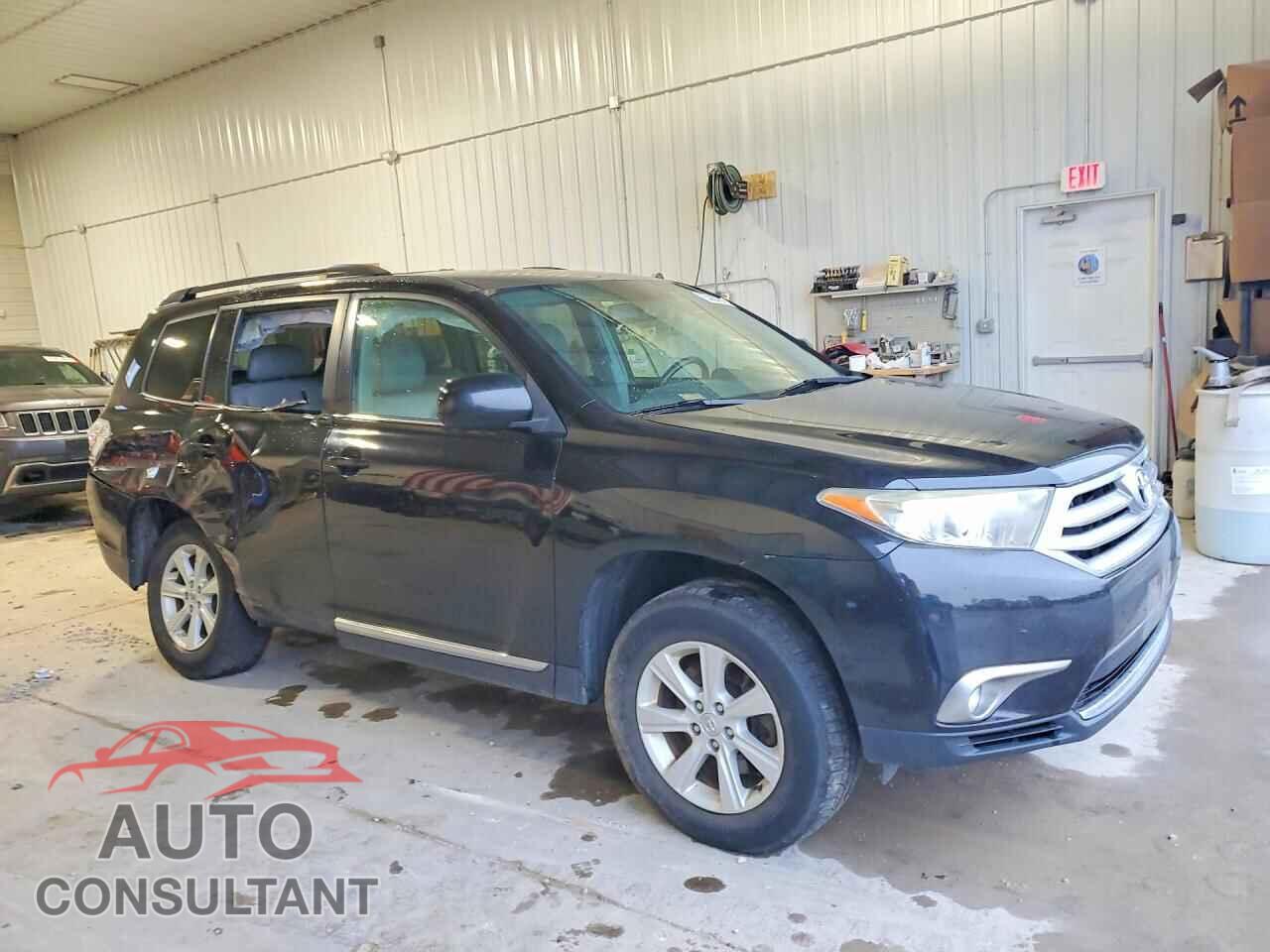 TOYOTA HIGHLANDER 2013 - 5TDBK3EH8DS222968