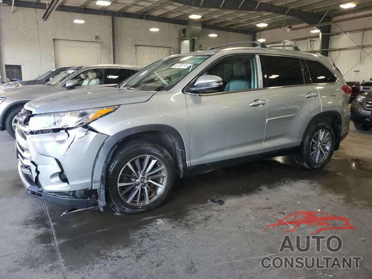 TOYOTA HIGHLANDER 2019 - 5TDJZRFHXKS563441