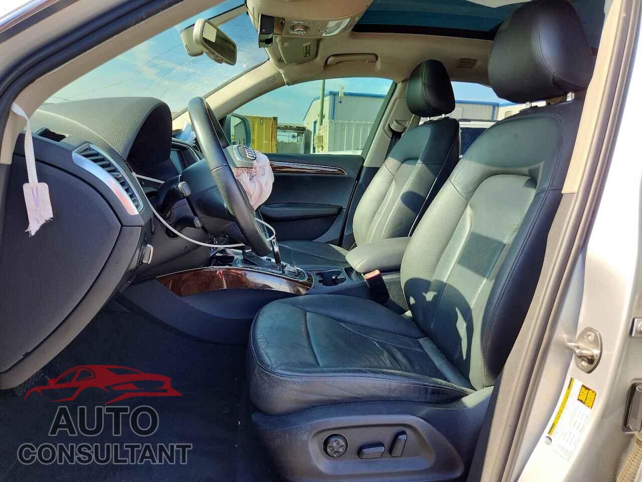 AUDI Q5 2012 - WA1LFAFP1CA132182