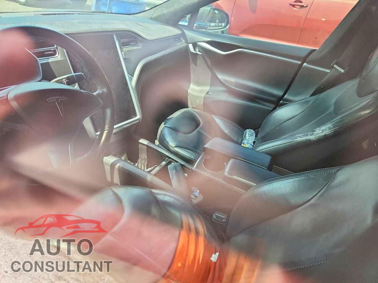 TESLA MODEL S 2015 - 5YJSA1H25FFP74031
