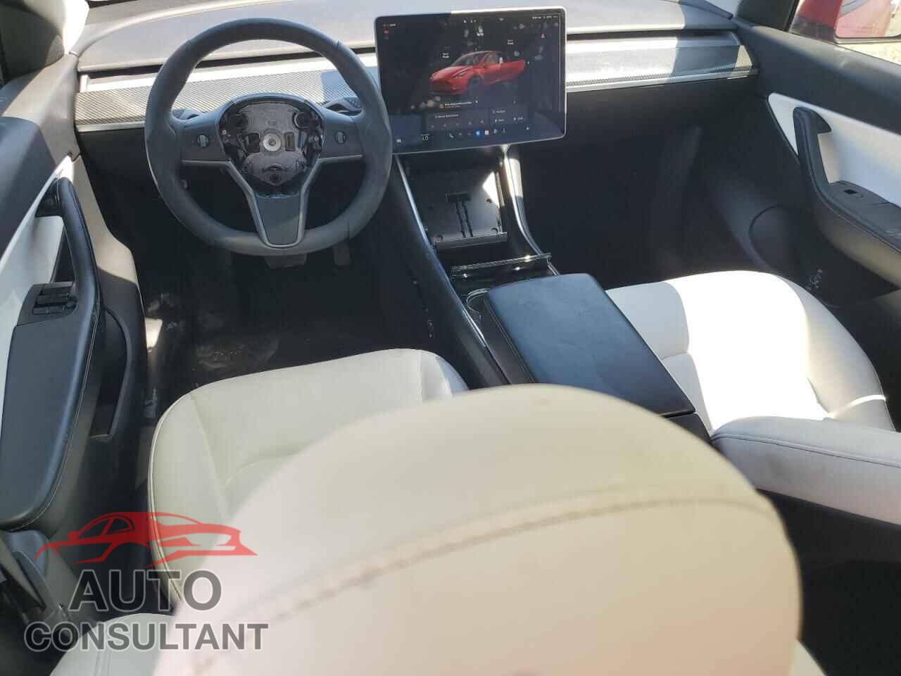 TESLA MODEL Y 2020 - 5YJYGDEF7LF039029