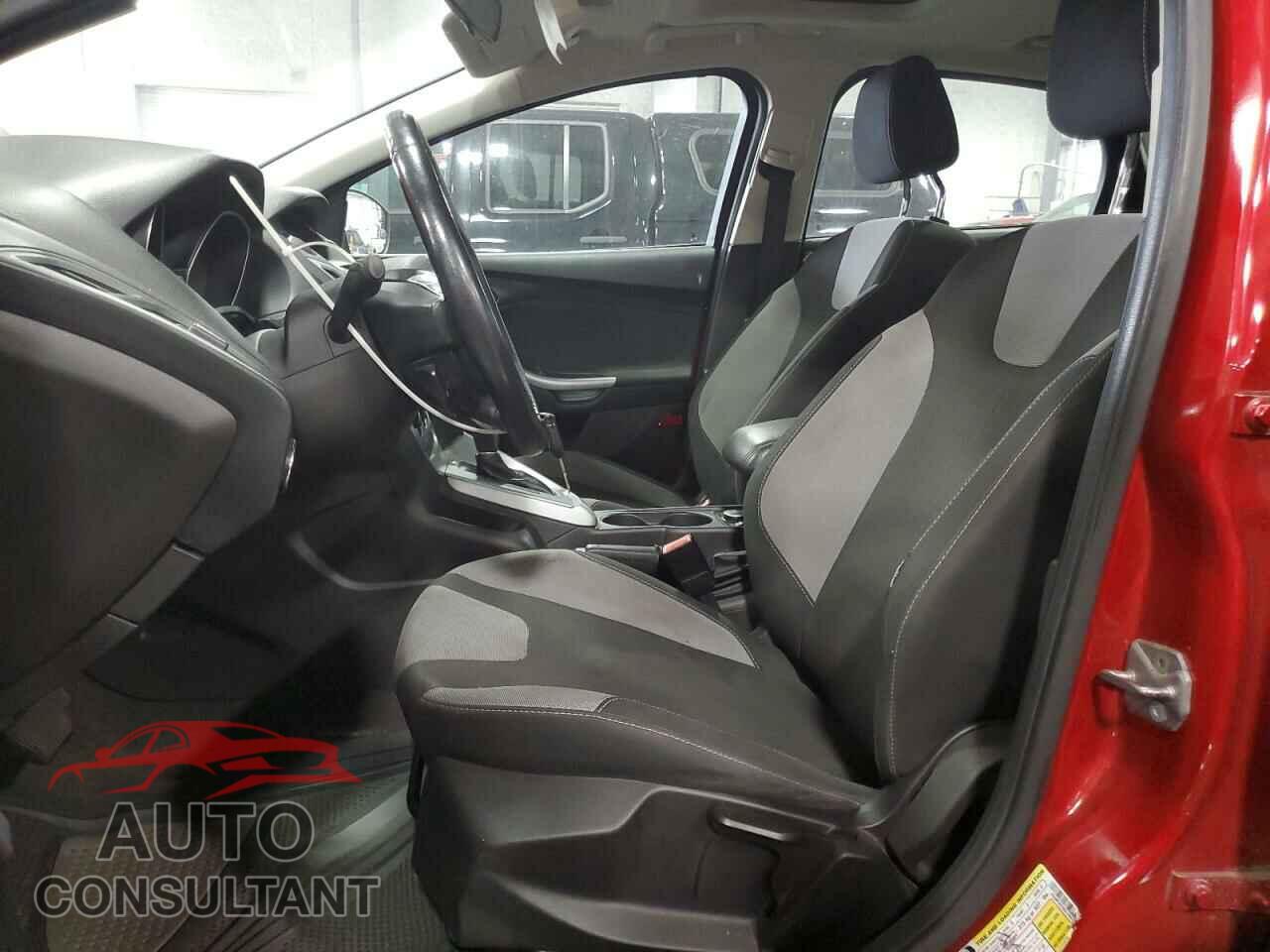 FORD FOCUS 2012 - 1FAHP3F23CL100448
