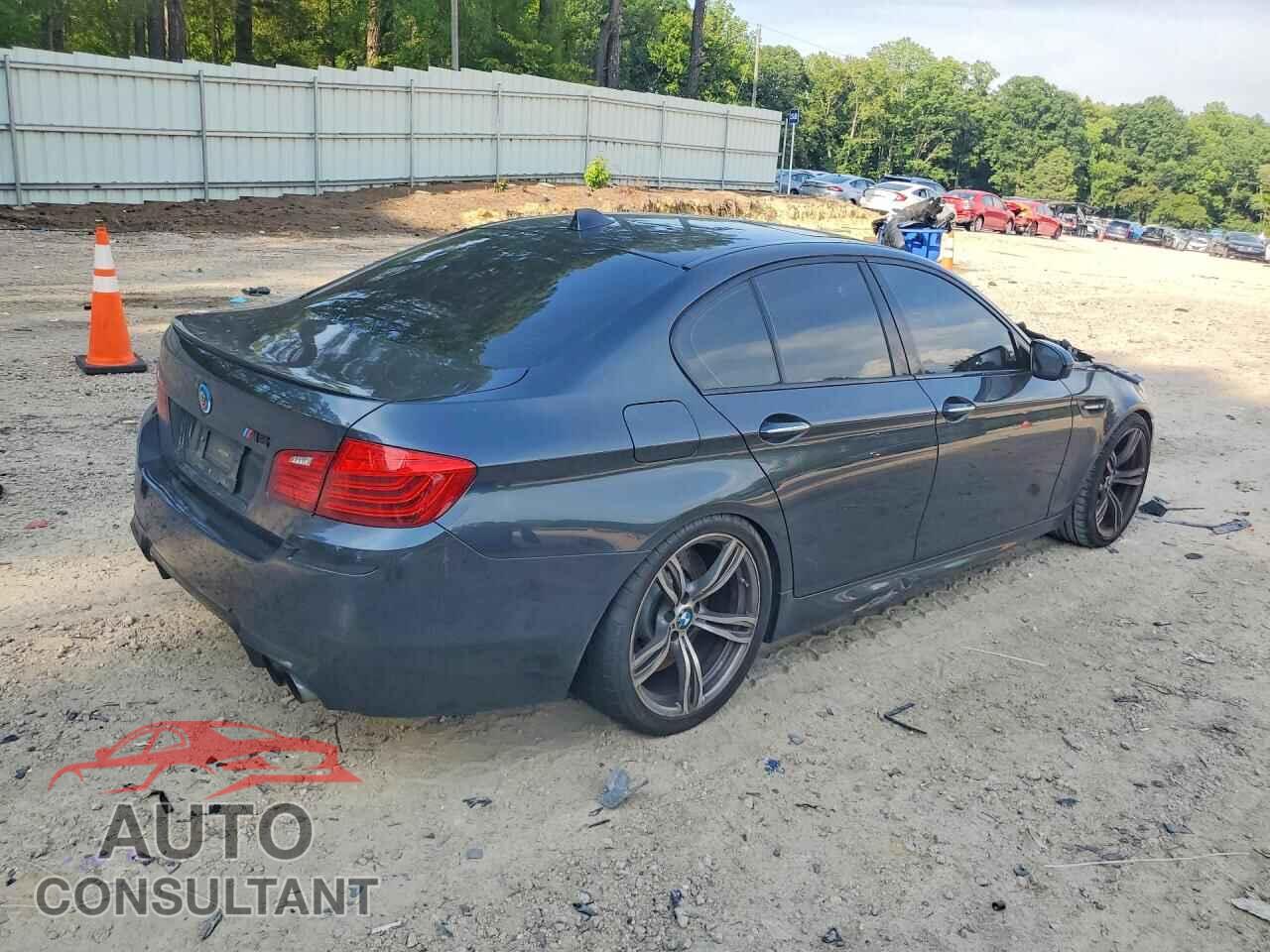 BMW M5 2014 - WBSFV9C53ED593465