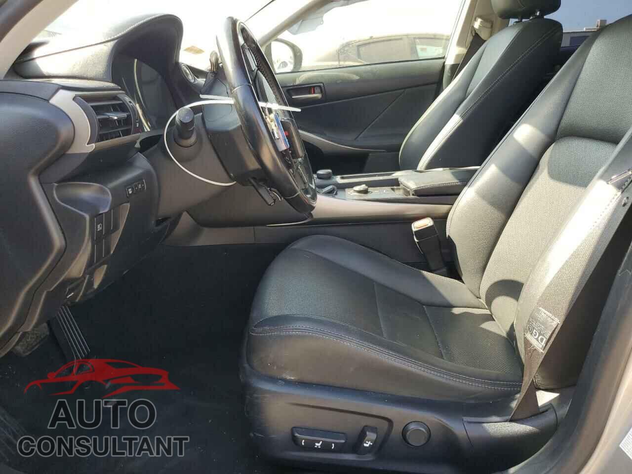LEXUS IS 2017 - JTHBA1D20H5055388