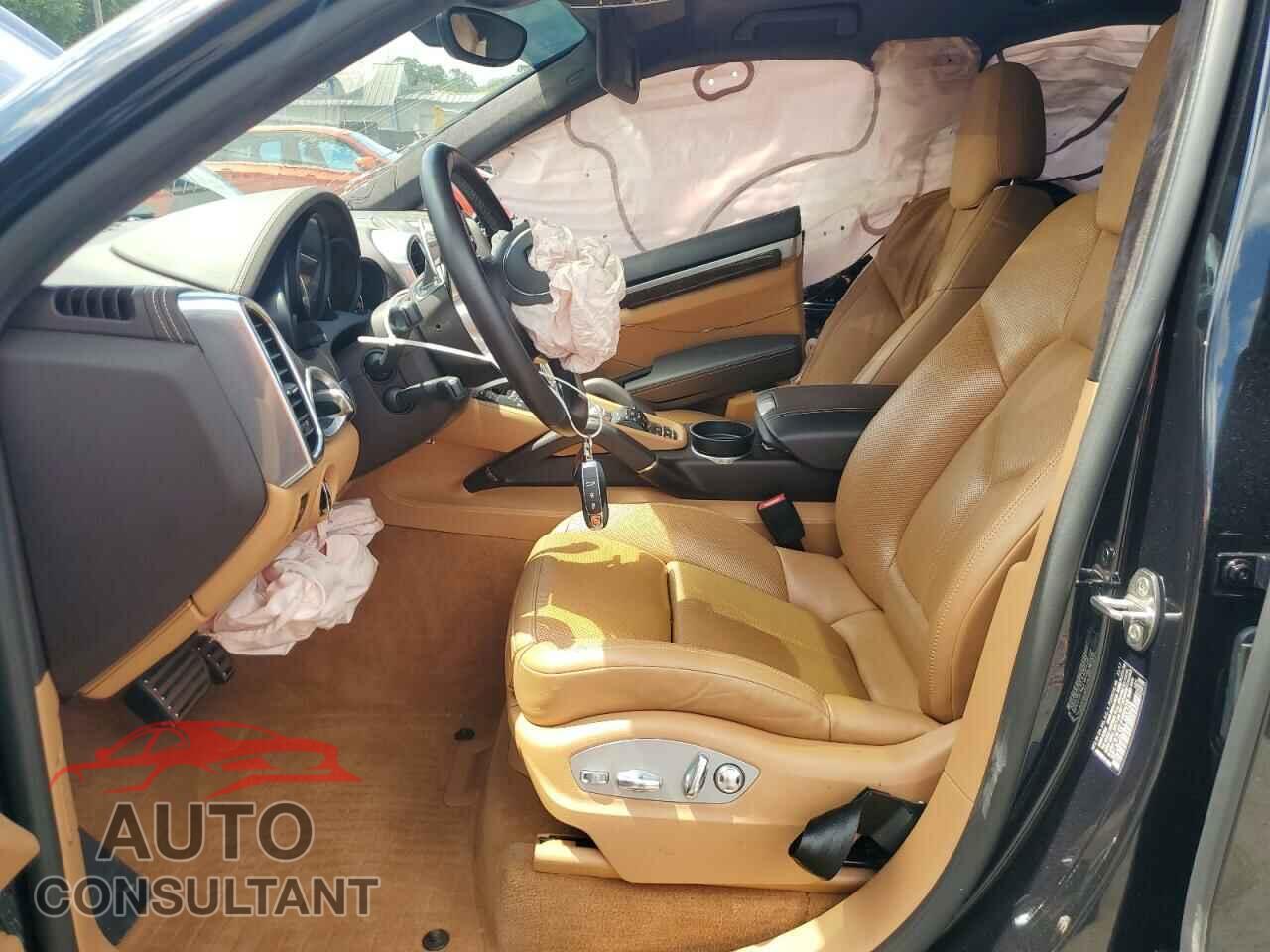PORSCHE CAYENNE 2018 - WP1AC2A28JLA85255