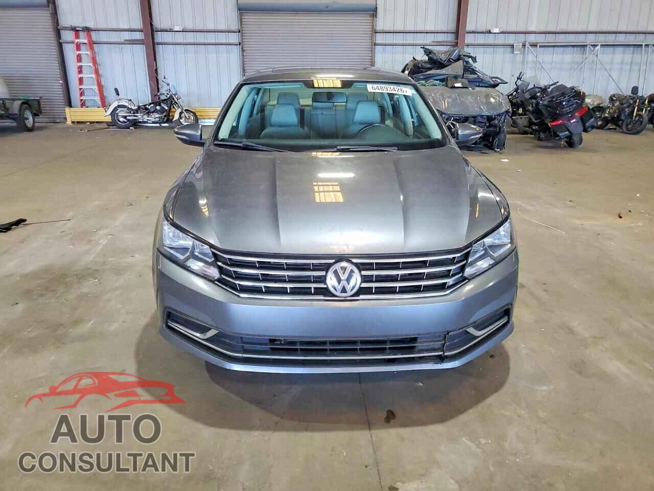 VOLKSWAGEN PASSAT 2017 - 1VWBT7A35HC007776