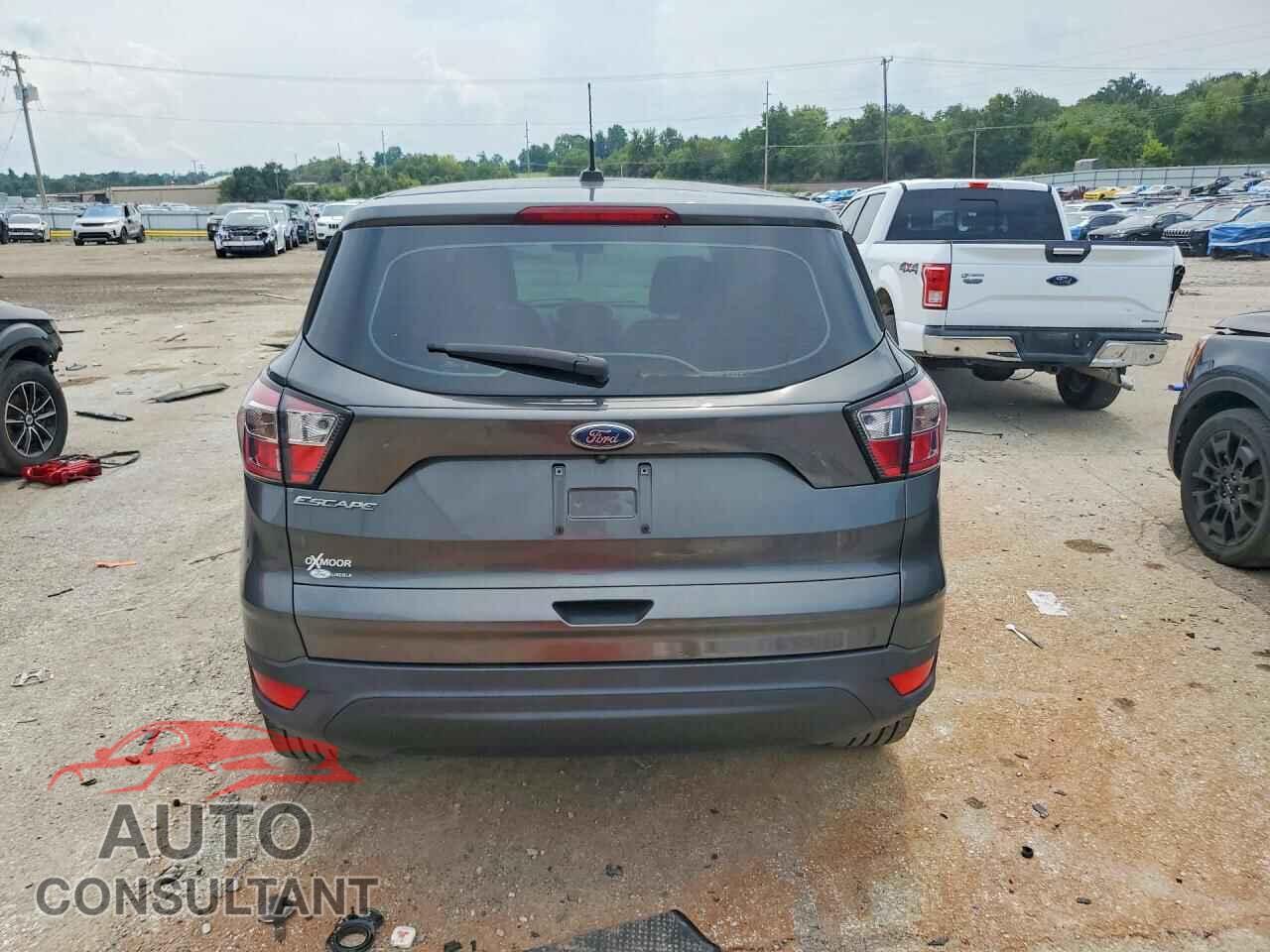 FORD ESCAPE 2017 - 1FMCU0F71HUE04480