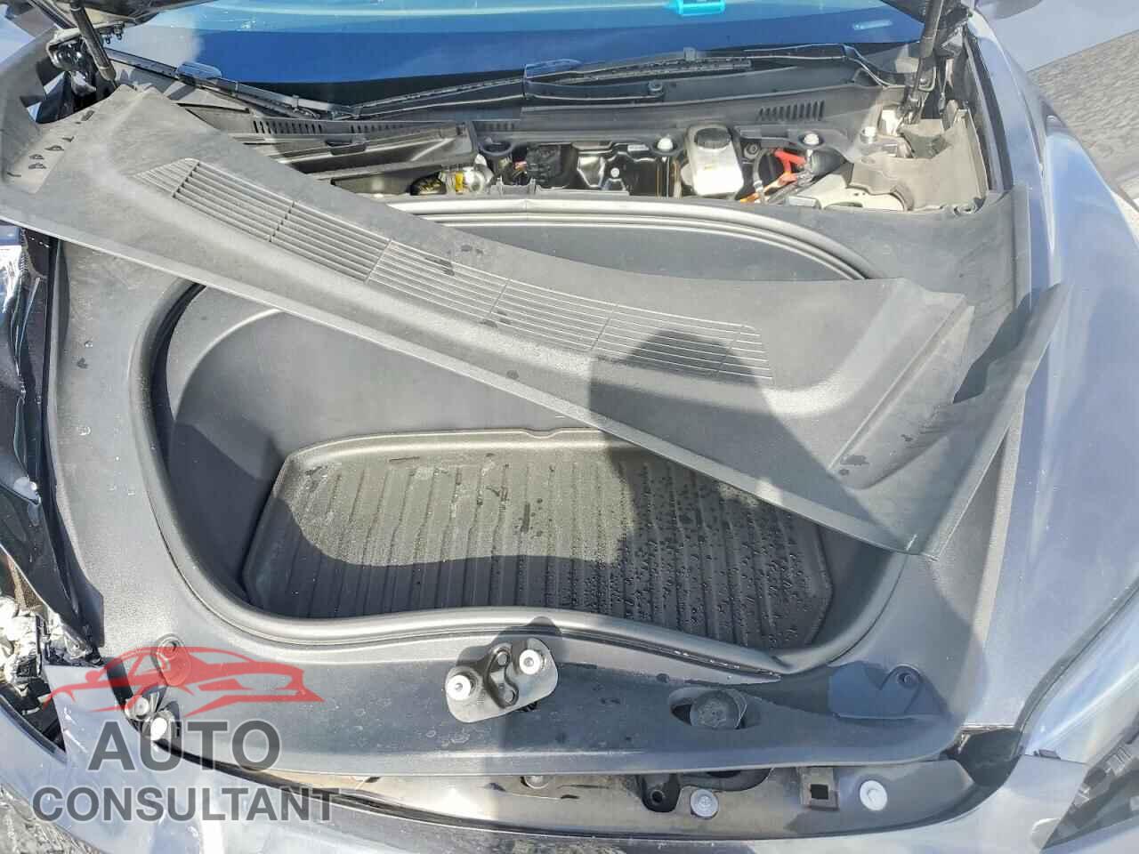TESLA MODEL 3 2025 - 5YJ3E1EA4SF936018