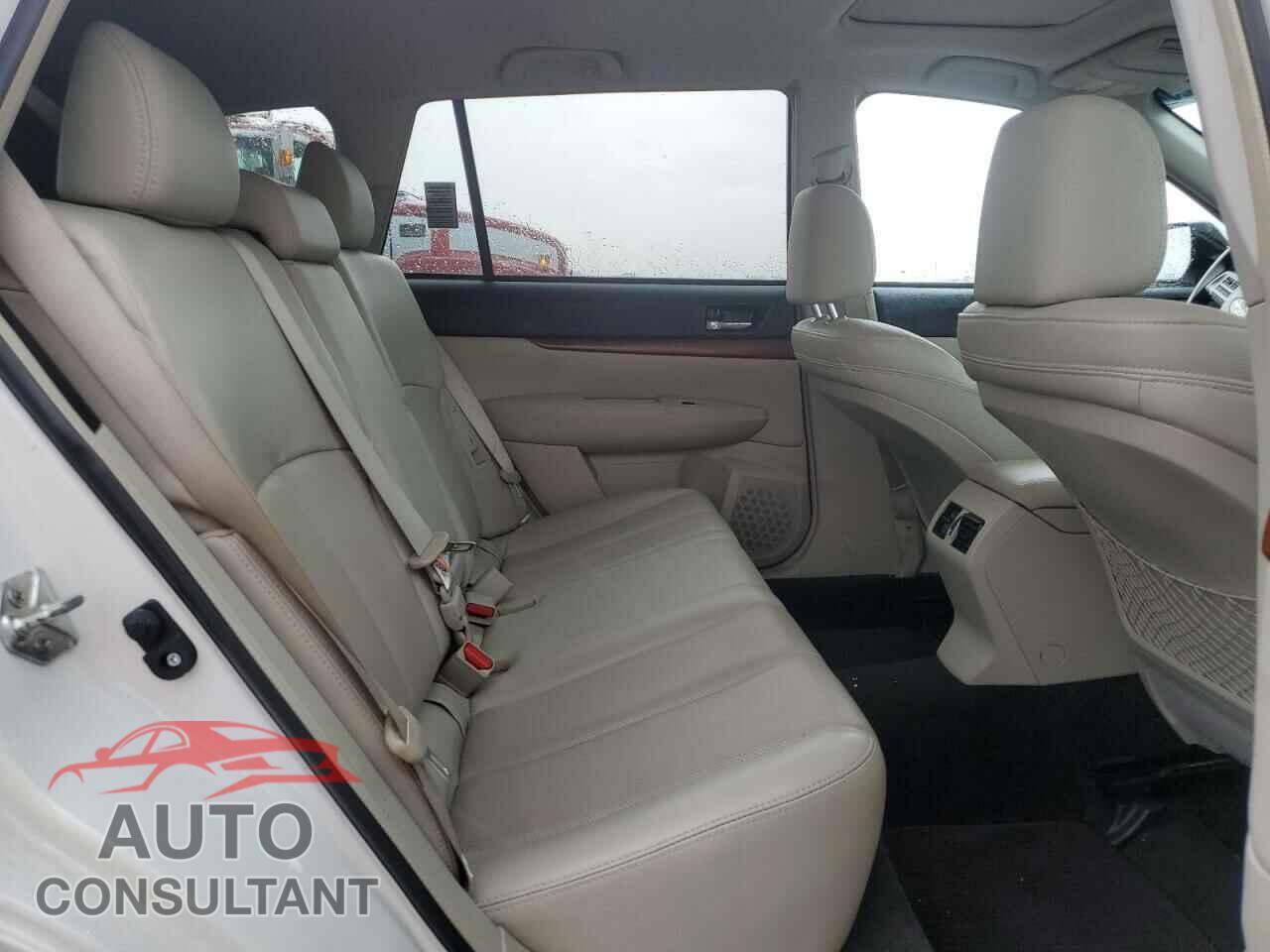 SUBARU OUTBACK 2014 - 4S4BRCNC4E3213134