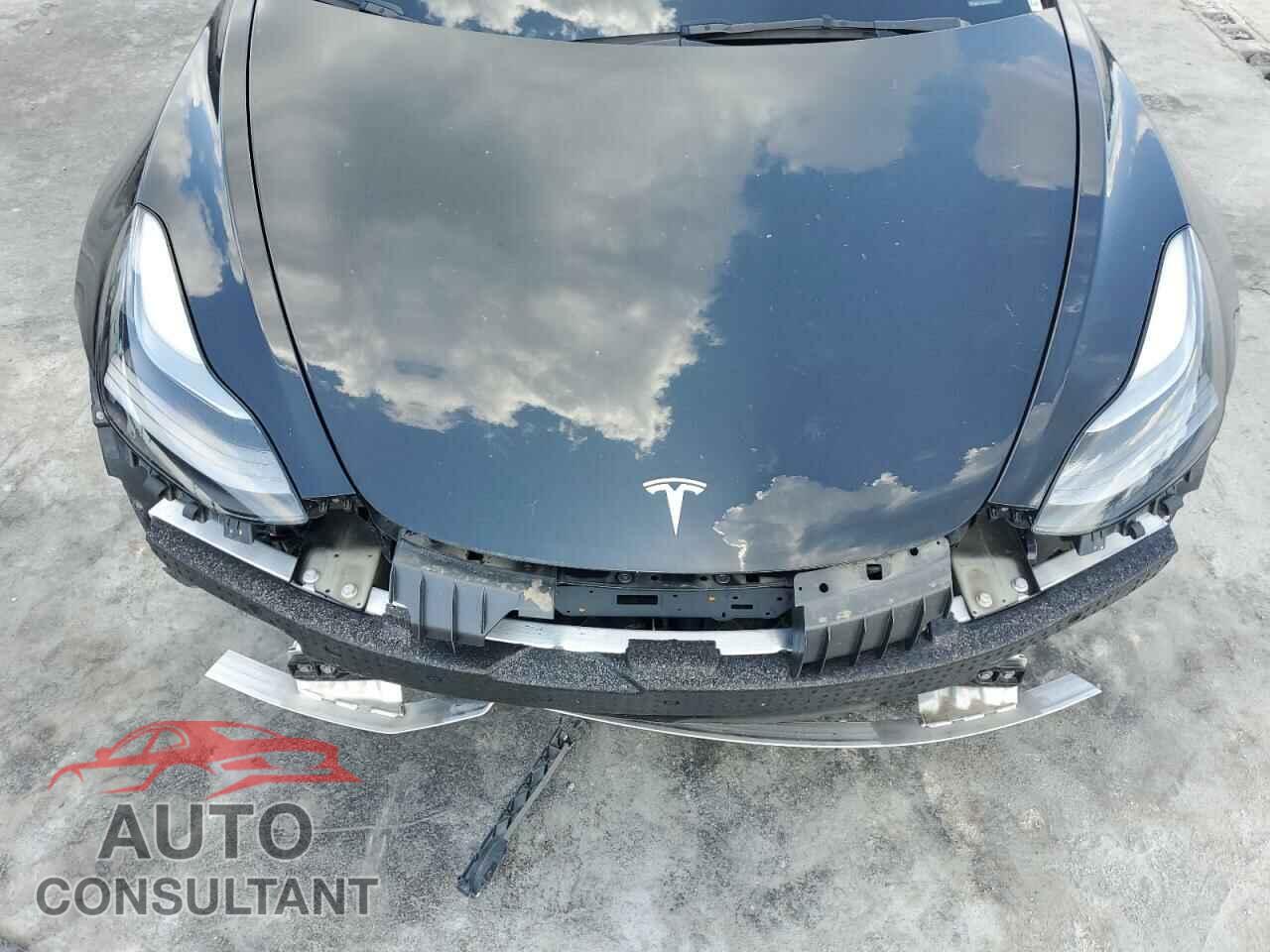 TESLA MODEL 3 2023 - 5YJ3E1EA5PF458795