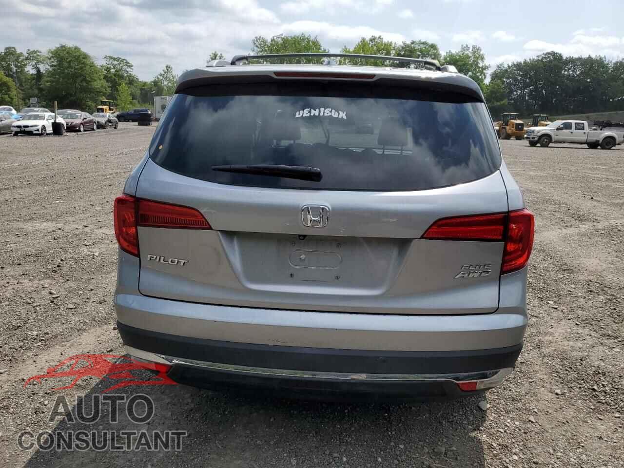 HONDA PILOT 2017 - 5FNYF6H00HB010047