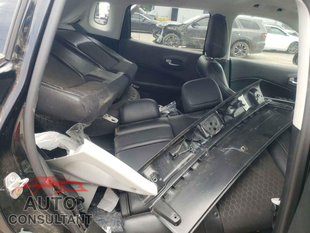 JEEP COMPASS 2018 - 3C4NJCBB5JT102403