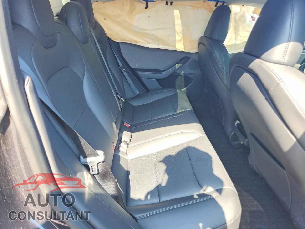 TESLA MODEL 3 2025 - 5YJ3E1EA8SF912448