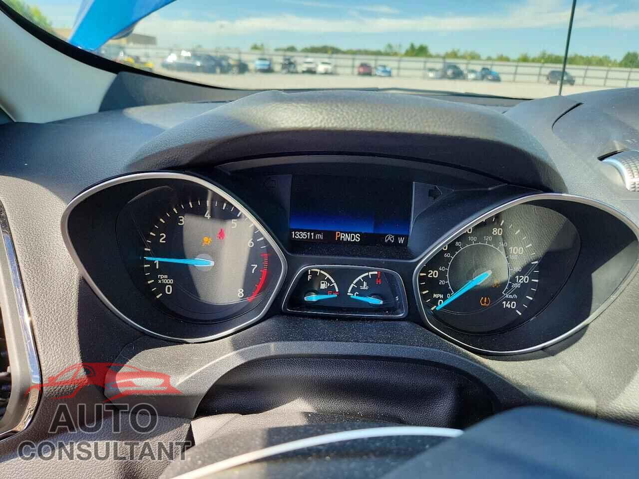 FORD ESCAPE 2017 - 1FMCU9JD7HUC61567