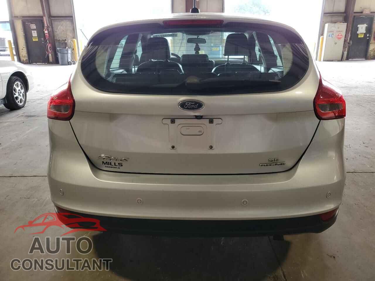 FORD FOCUS 2016 - 1FADP3K29GL302592
