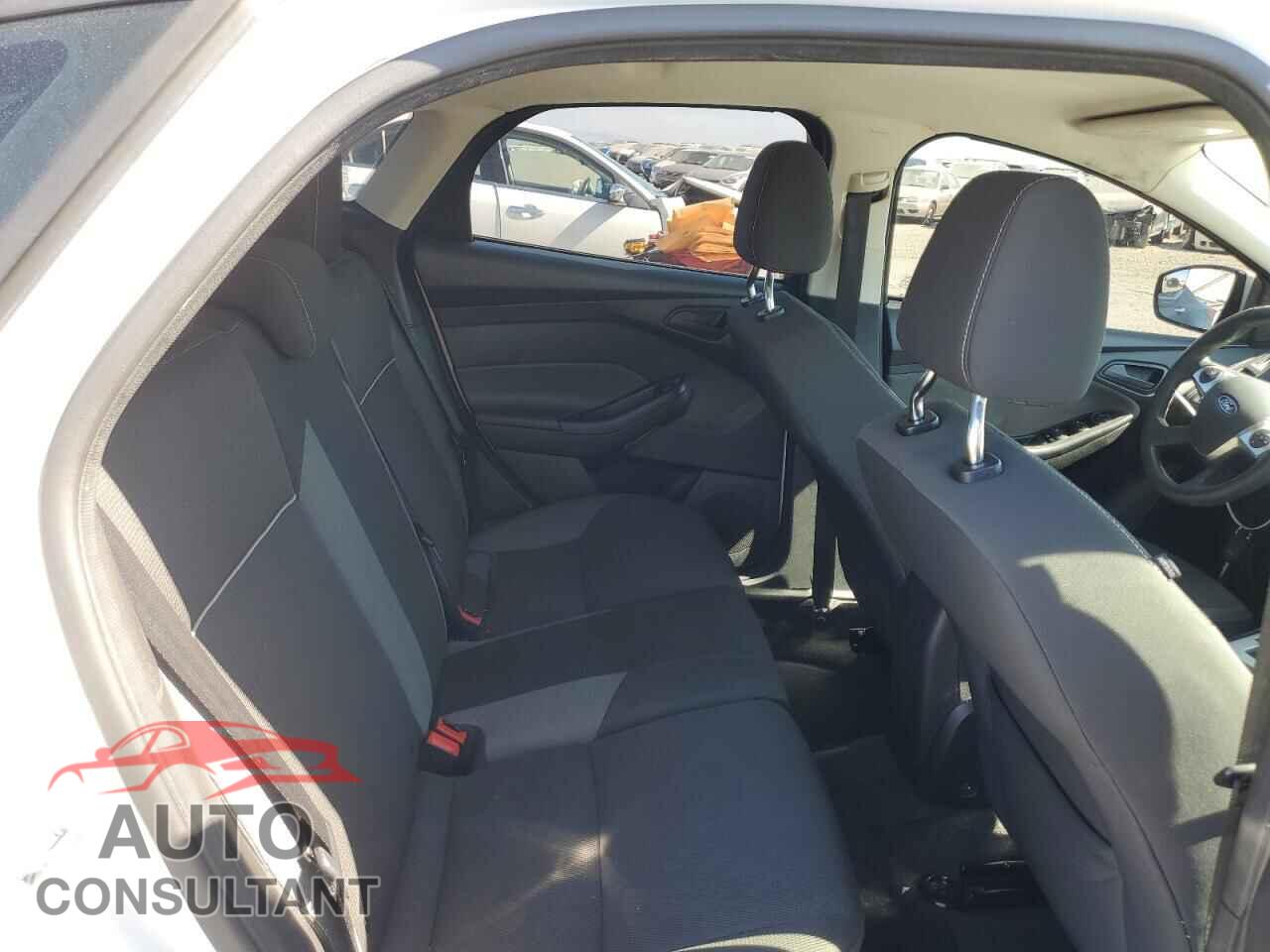 FORD FOCUS 2012 - 1FAHP3K23CL367045