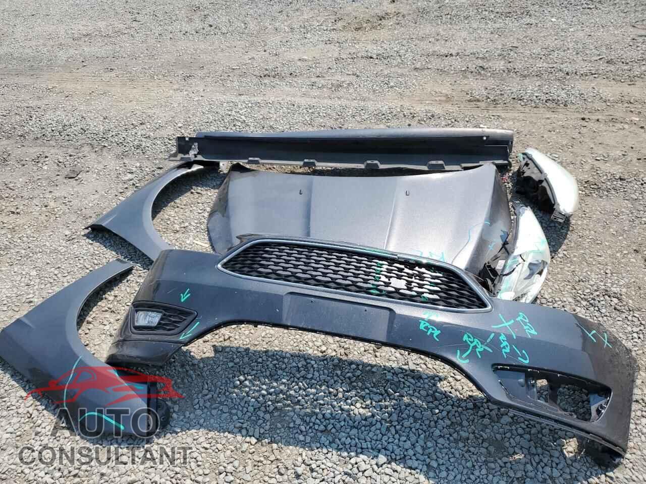 FORD FOCUS 2015 - 1FADP3K29FL294167