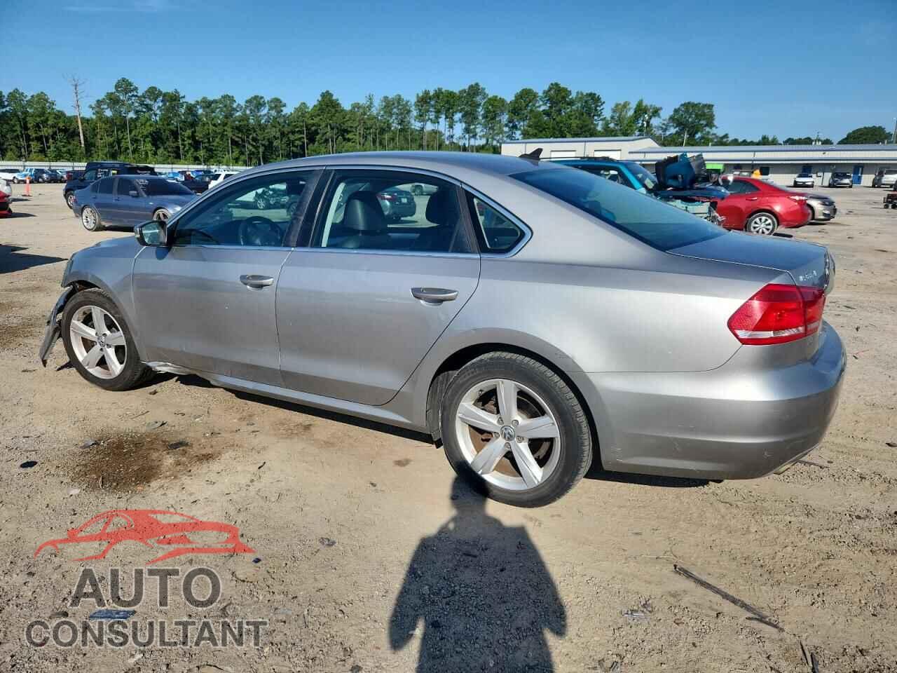 VOLKSWAGEN PASSAT 2013 - 1VWBP7A39DC094290