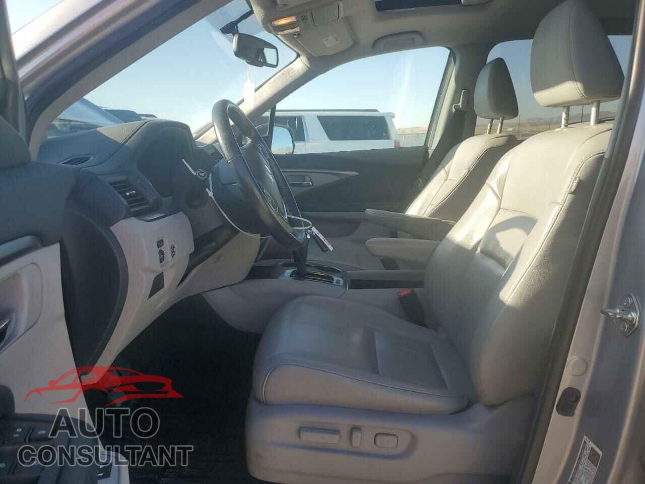 HONDA PILOT 2016 - 5FNYF6H55GB039800