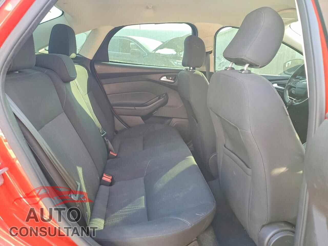 FORD FOCUS 2016 - 1FADP3F20GL201886