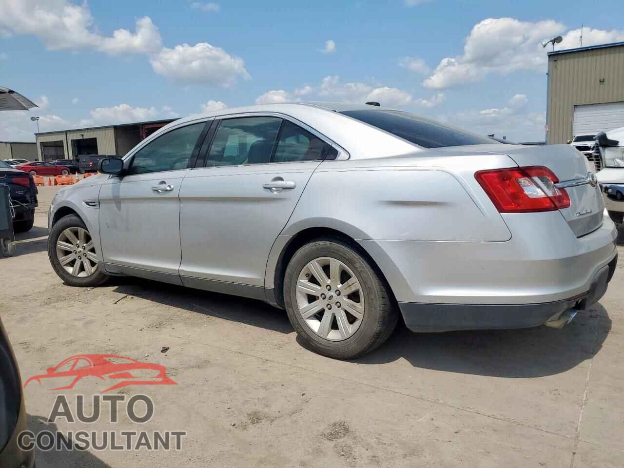 FORD TAURUS 2012 - 1FAHP2DW1CG117810