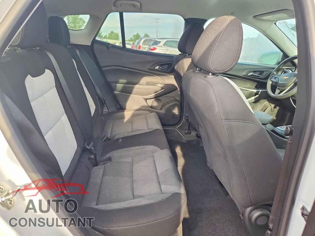 CHEVROLET TRAX 2024 - KL77LFE27RC158637